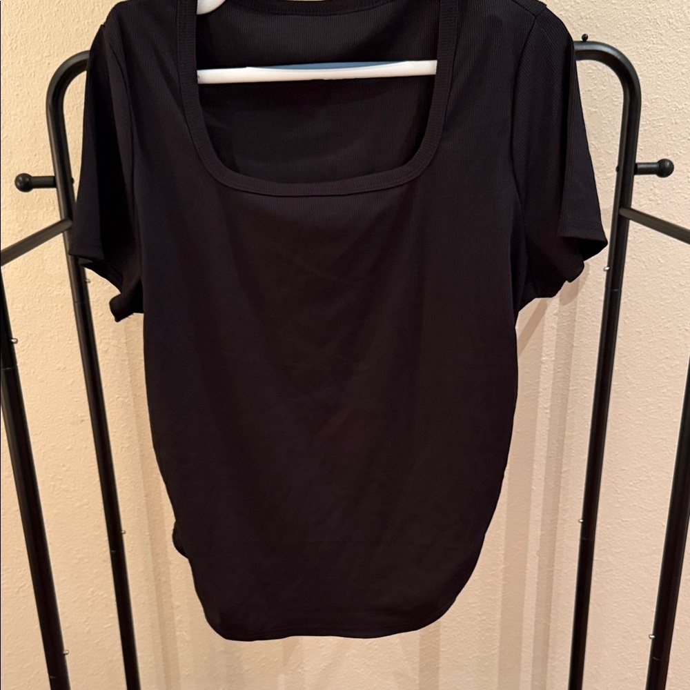 SHEIN Black Short Sleeve Top